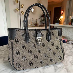 Dooney & Bourke Purse